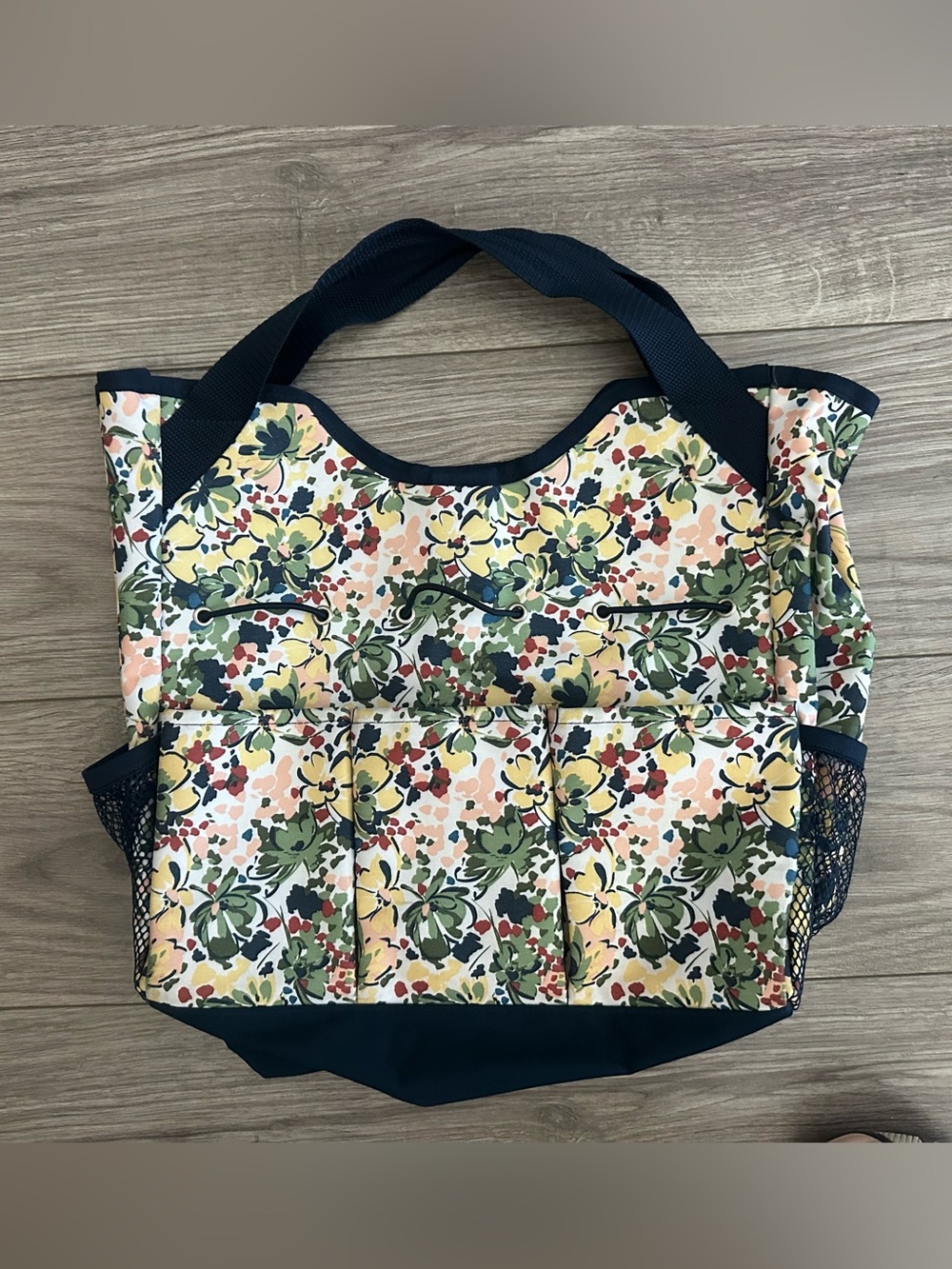 Thirty-One Floral Utility Tote Bag in Multicolor